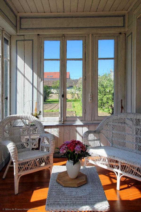 Au Fil Du Temps Bed & Breakfast Fougerolles-Saint-Valbert Exterior photo